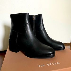 Via Spiga Leather Ankle Boot